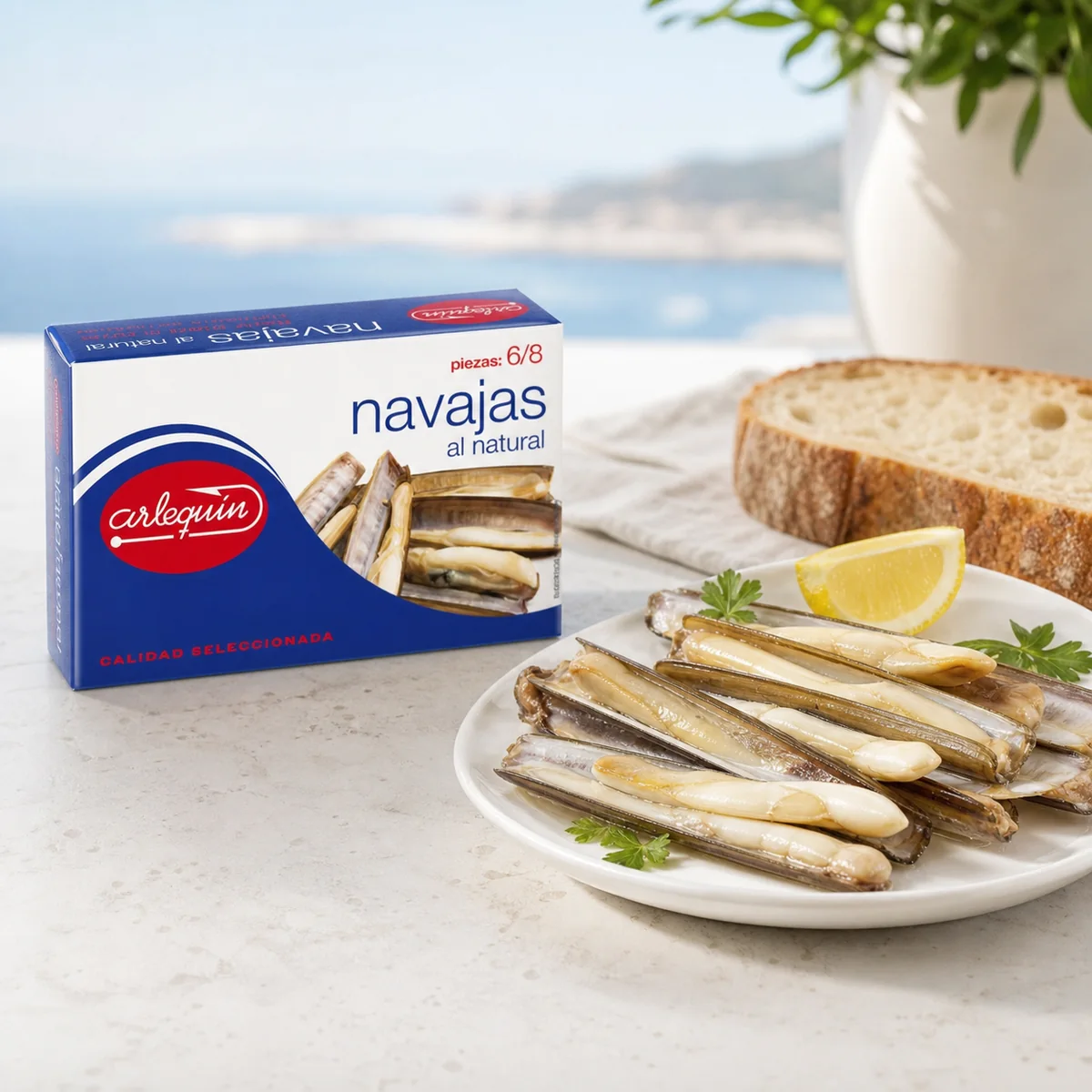 Arlequin pailgieji moliuskai natūraliame marinate patiekti su citrina